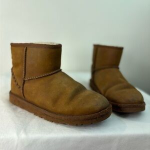 UGG CLASSIC MINI DECO LEATHER CHESTNUT BOOTS